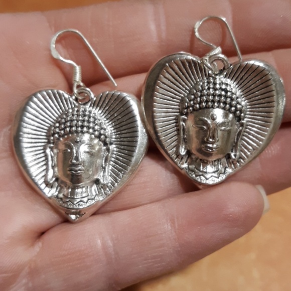 New Buddha Heart Shaped Silver Earrings. - Picture 3 of 4